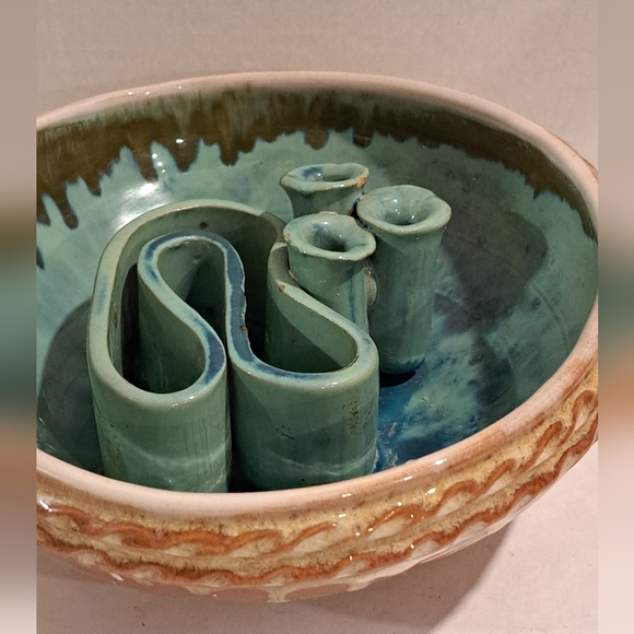 Vintage ceramic green ikebana vase, green flower vase. Made in Hungary. - Picture 4 of 8